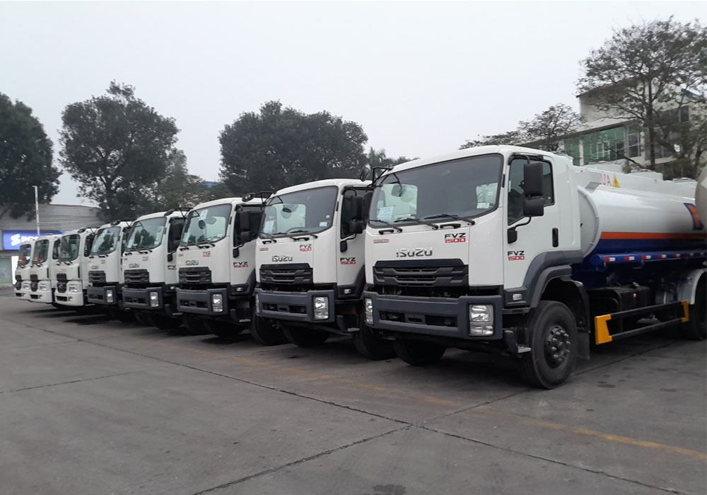 vu-linh-ban-giao-lo-xe-cho-xang-dau-cho-petrolimex-ha-noi-1